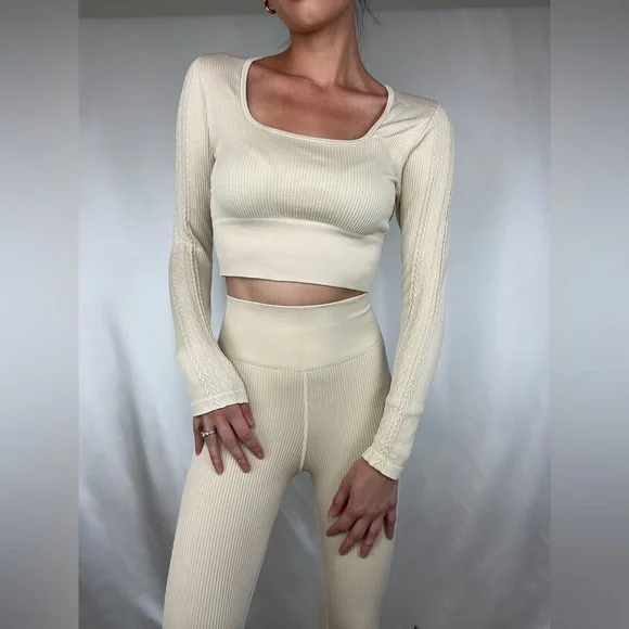 Aerie Matching Set - Picture 2 of 4